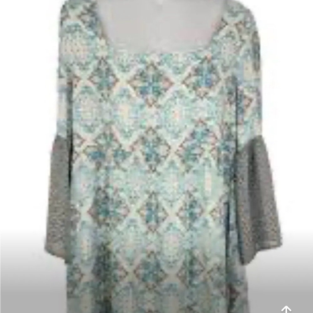 Umgee Patterned Women's Top with Flared Sleeves